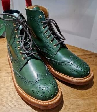 Damen: Tricker's, 7/40